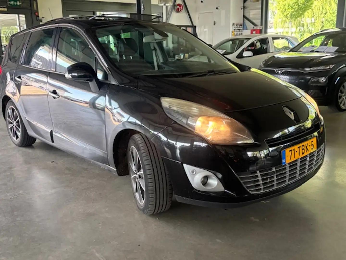 Renault Grand Scenic TCe 130 7p Bose Zwart - 2