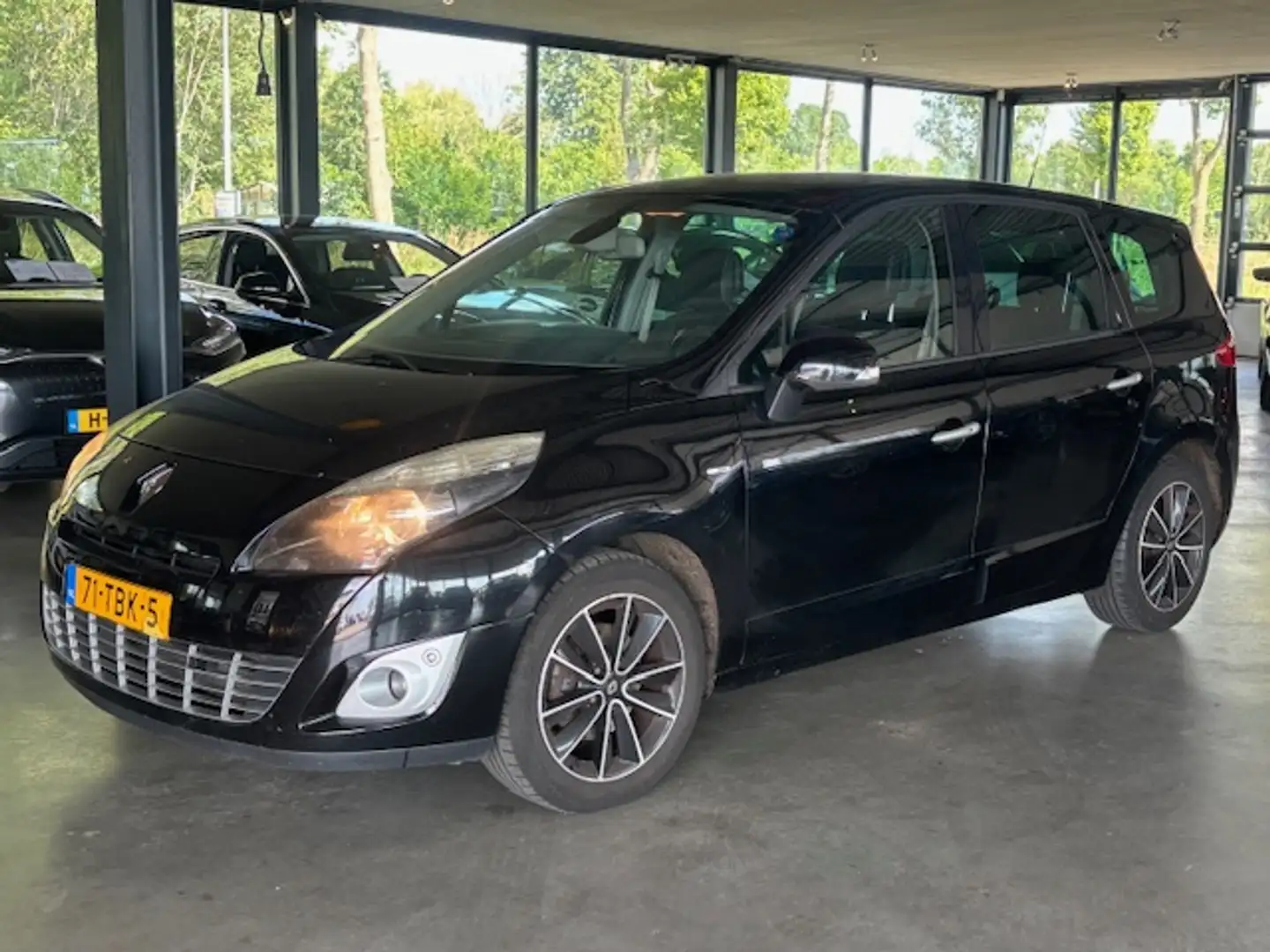 Renault Grand Scenic TCe 130 7p Bose Zwart - 1