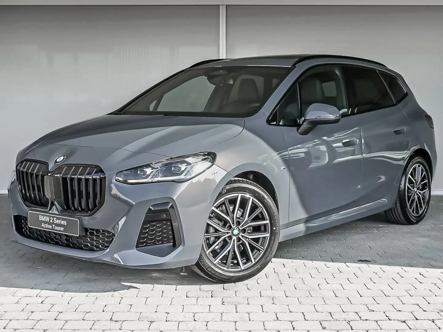 BMW 220 220i Active Tourer - M Sportpakket - NIEUW Grijs - 1