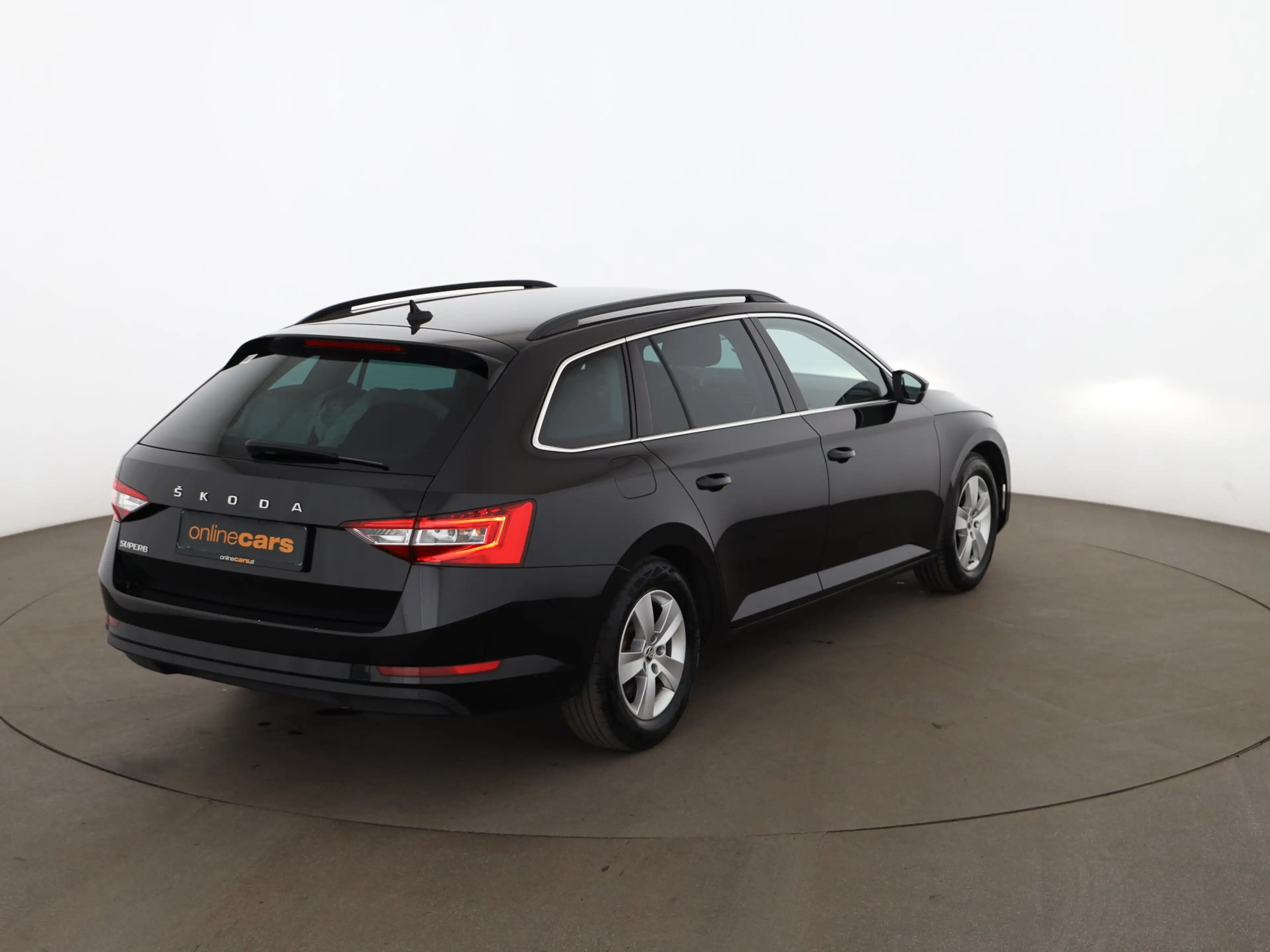 Skoda Superb Combi 2.0 TDI Ambition Aut LED AHK RADAR — photo 2