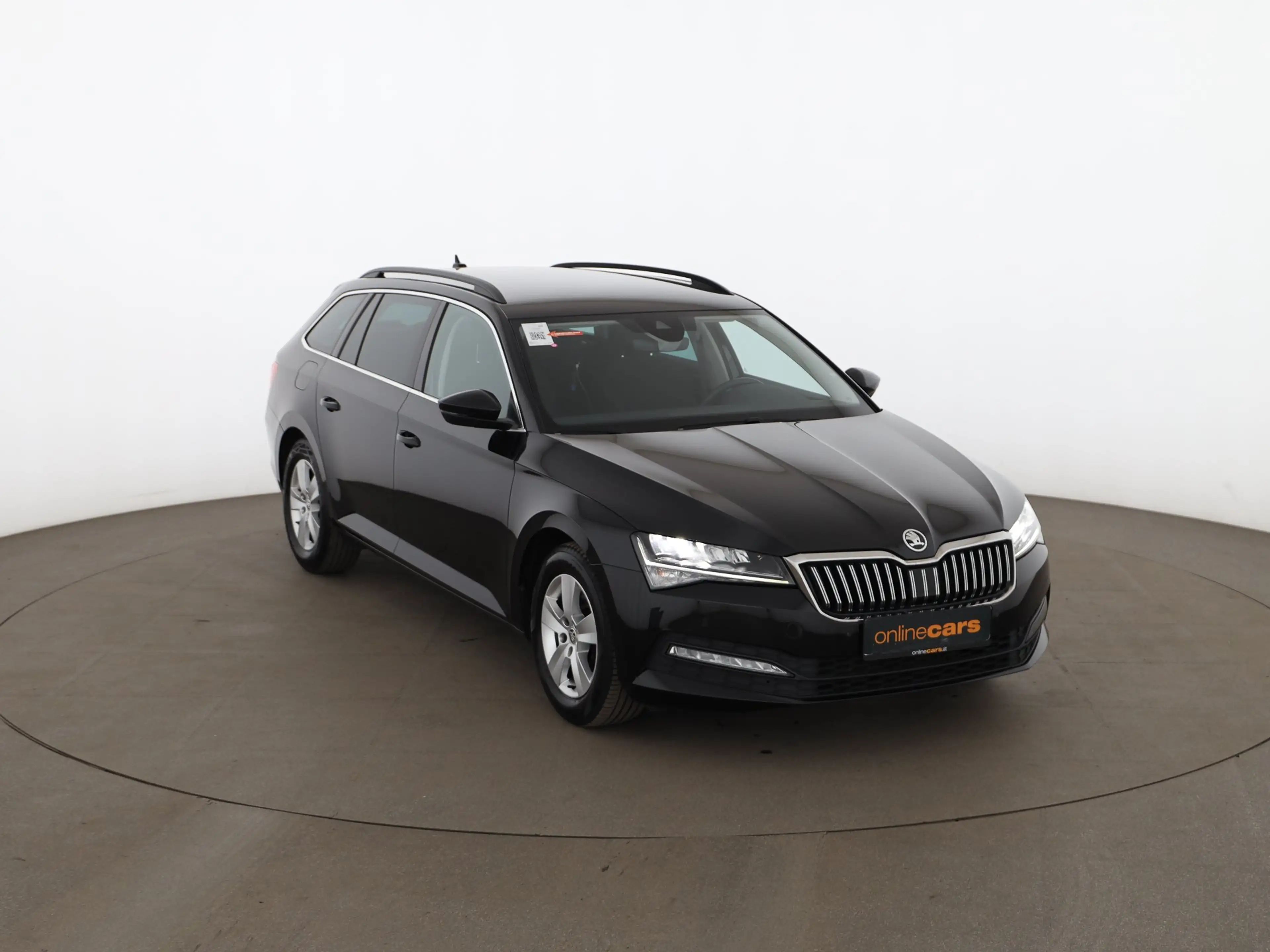 Skoda Superb Combi 2.0 TDI Ambition Aut LED AHK RADAR — photo 5
