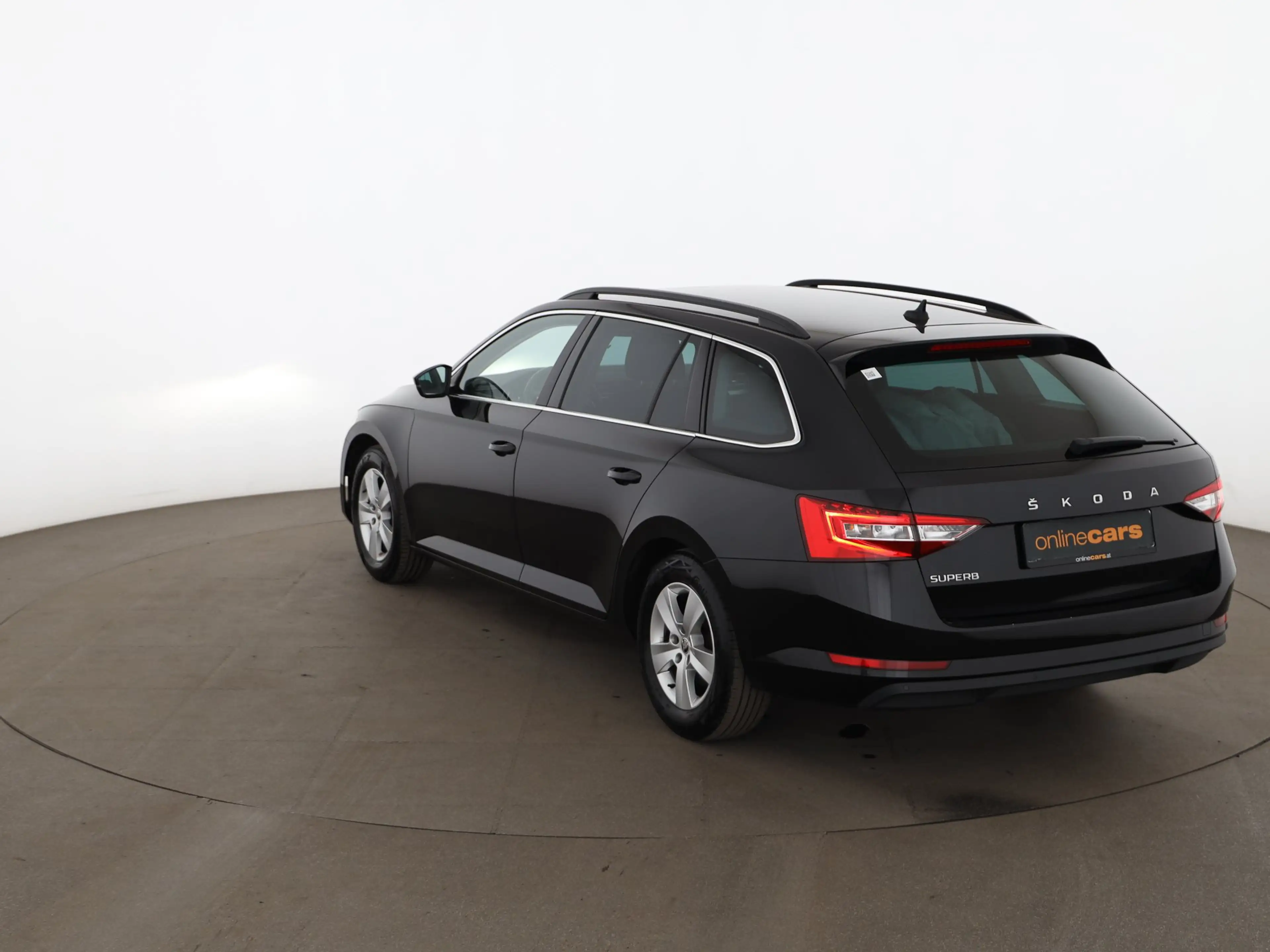 Skoda Superb Combi 2.0 TDI Ambition Aut LED AHK RADAR — photo 7