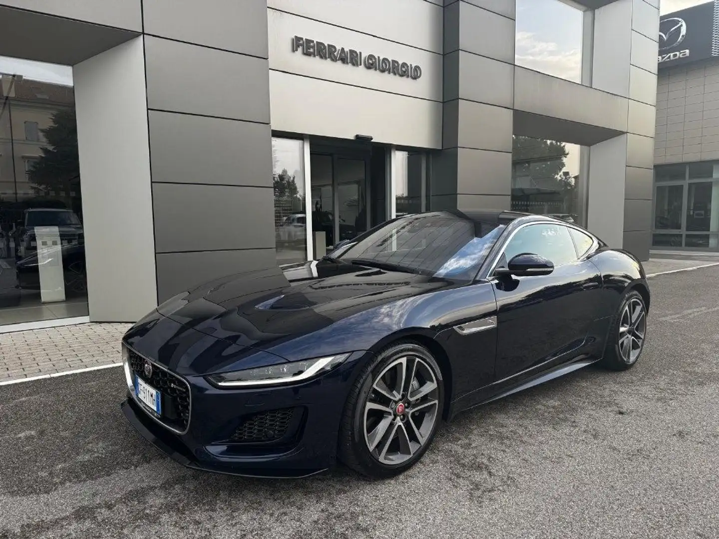 Jaguar F-Type 2.0 aut. Coupé R-Dynamic // Bleu - 1