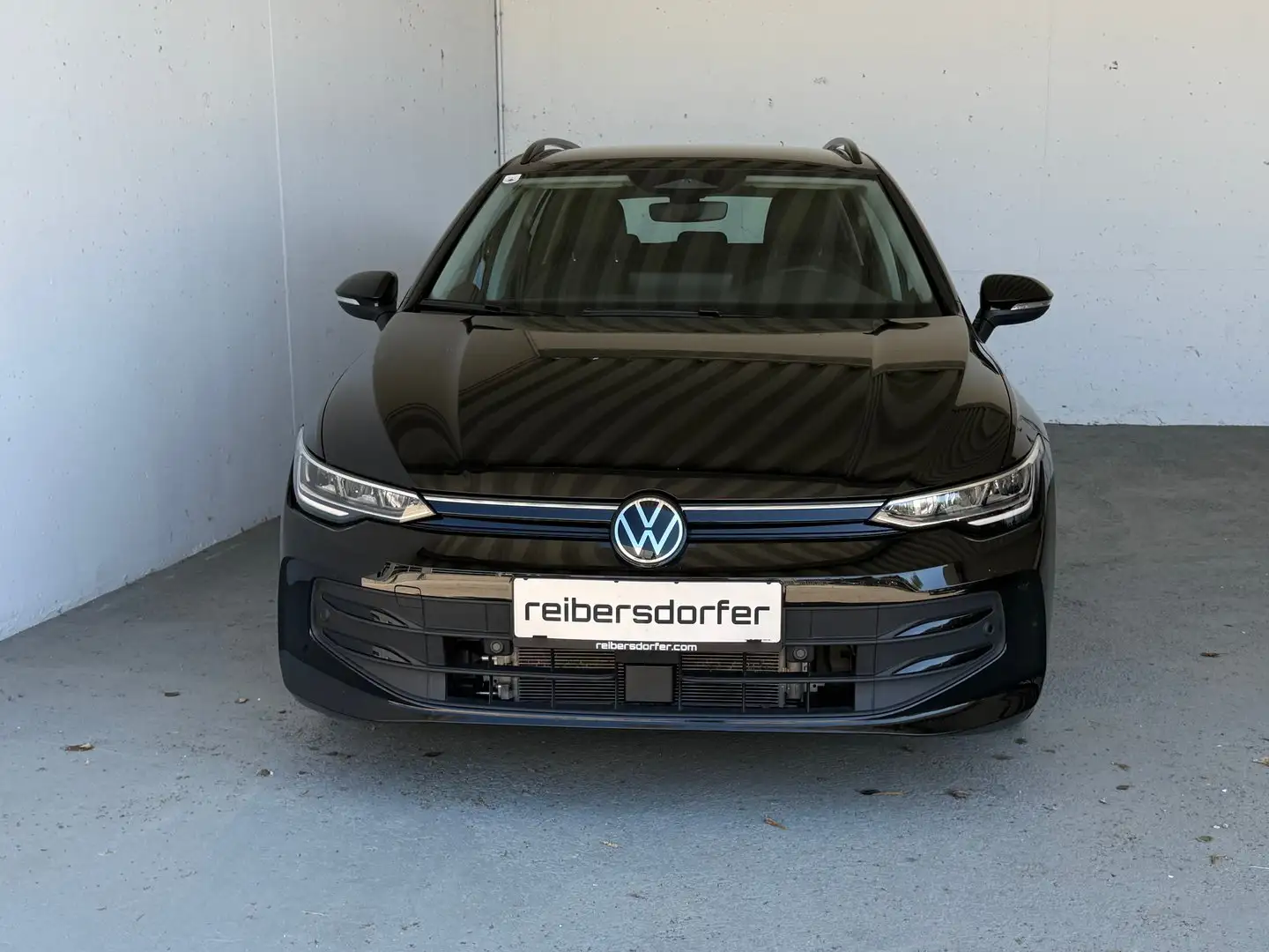 Volkswagen Golf Variant Life mHeV DSG Schwarz - 2
