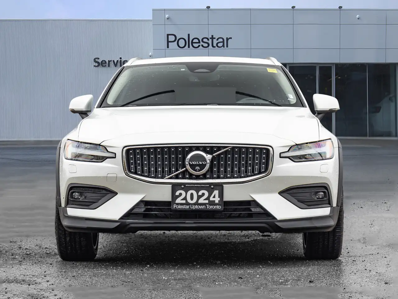 Volvo V60 Cross Country снимка Volvo V60 Cross Country