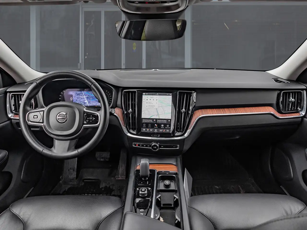 Volvo V60 Cross Country снимка Volvo V60 Cross Country