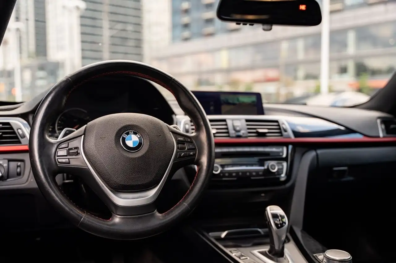 BMW 4 Series снимка BMW 4 Series