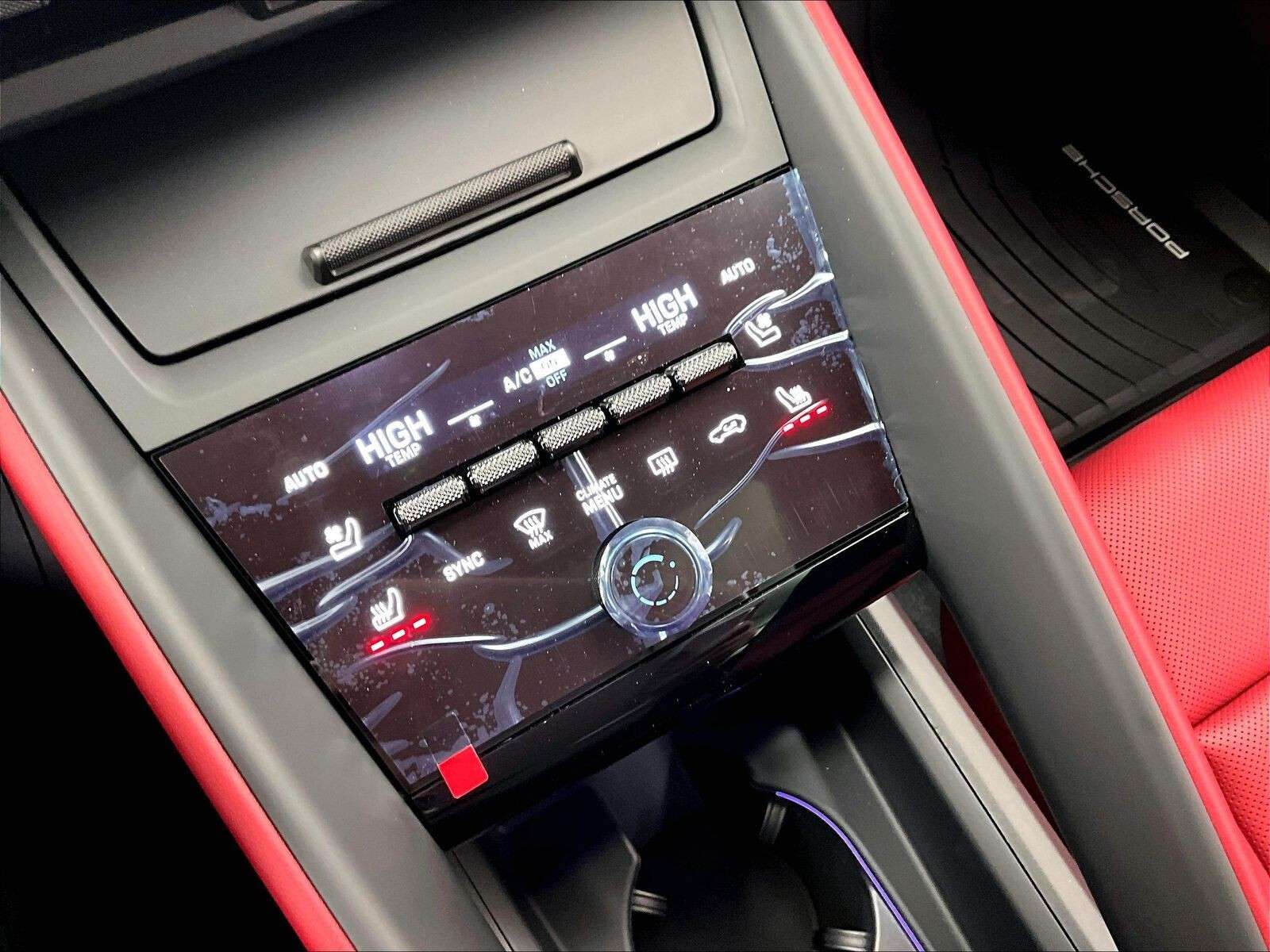 2026 Porsche Macan 4 Electric thumb 24