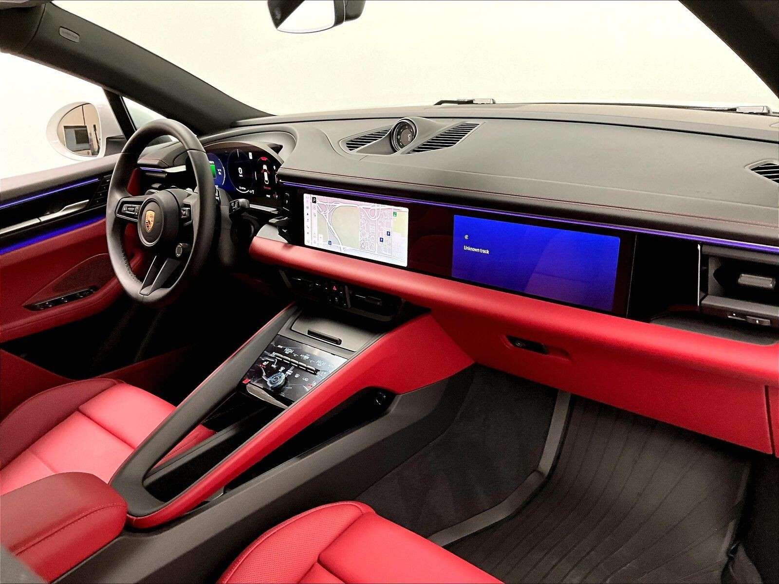 2026 Porsche Macan 4 Electric thumb 27