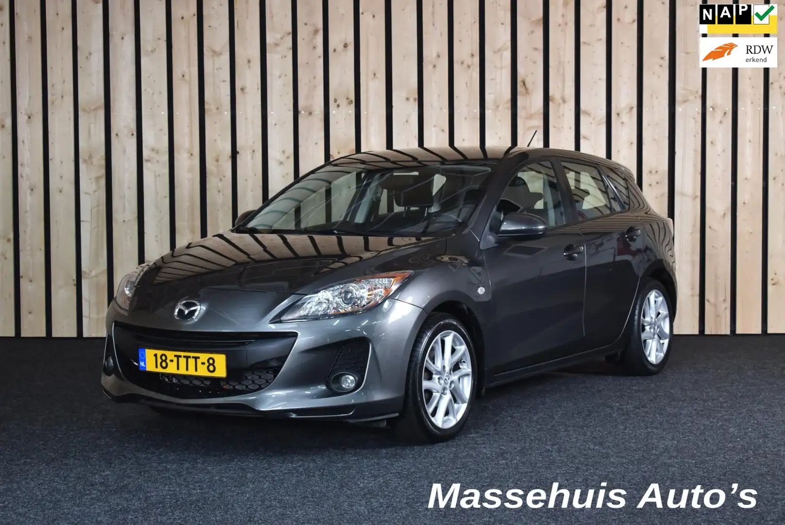 Mazda 3 1.6 Navigator 130dkm Trekhaak Navi Cruise Clima PD Grijs - 1