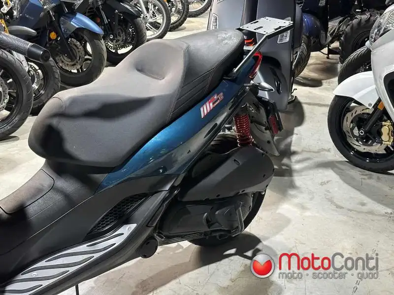 Piaggio MP3 300 - foto 2