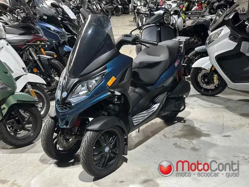 Piaggio MP3 300
