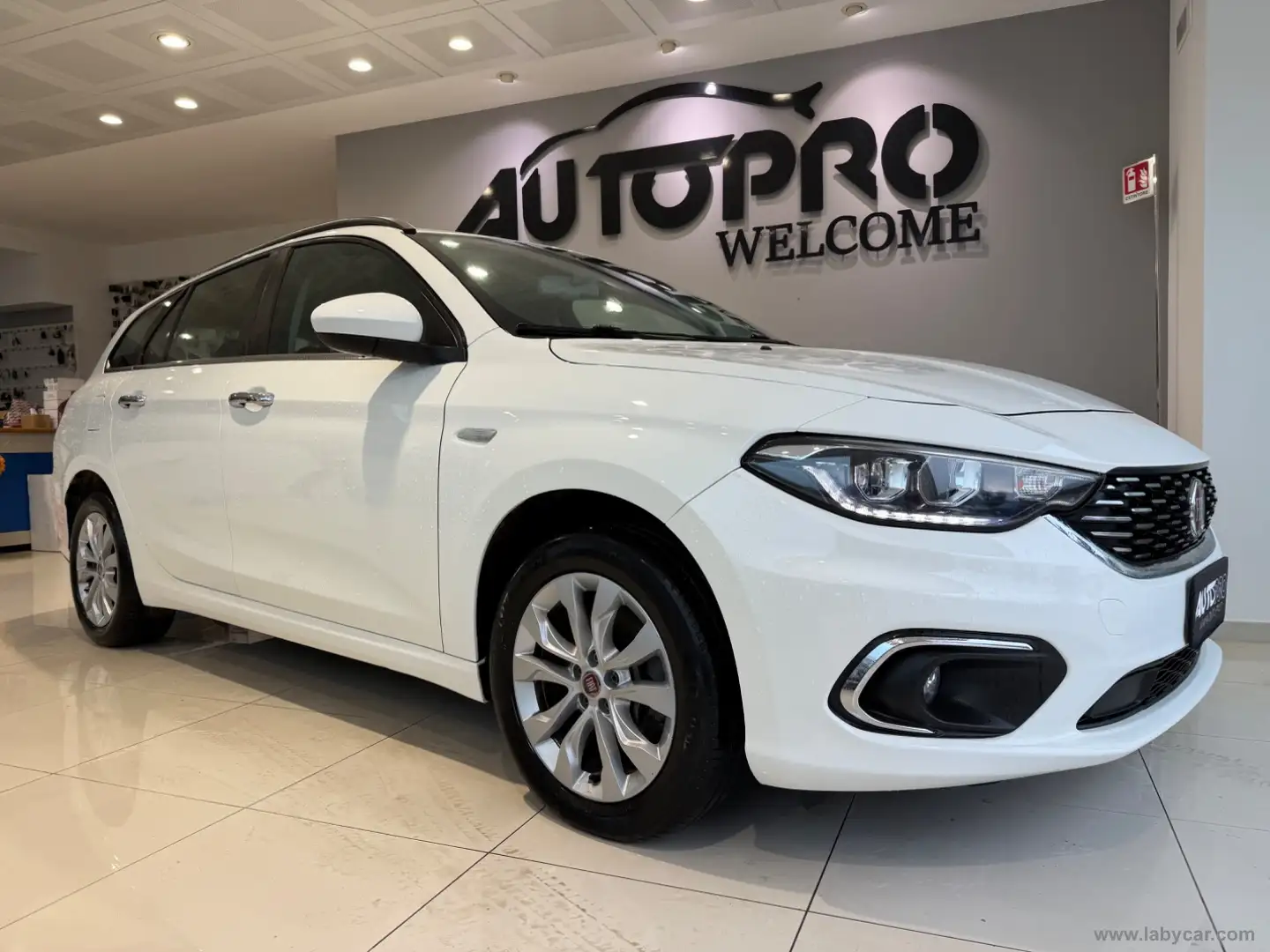 Fiat Tipo 1.3 Mjt S&S SW Lounge Bianco - 2