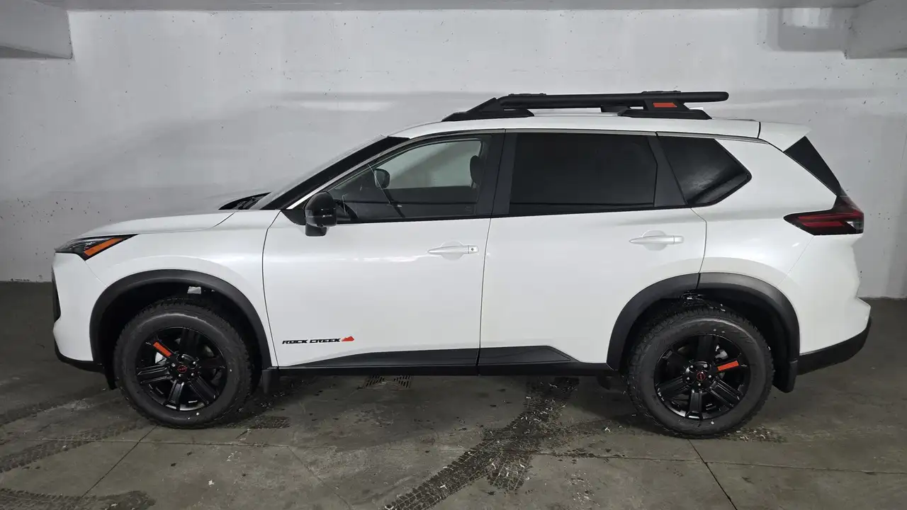 Nissan Rogue снимка Nissan Rogue