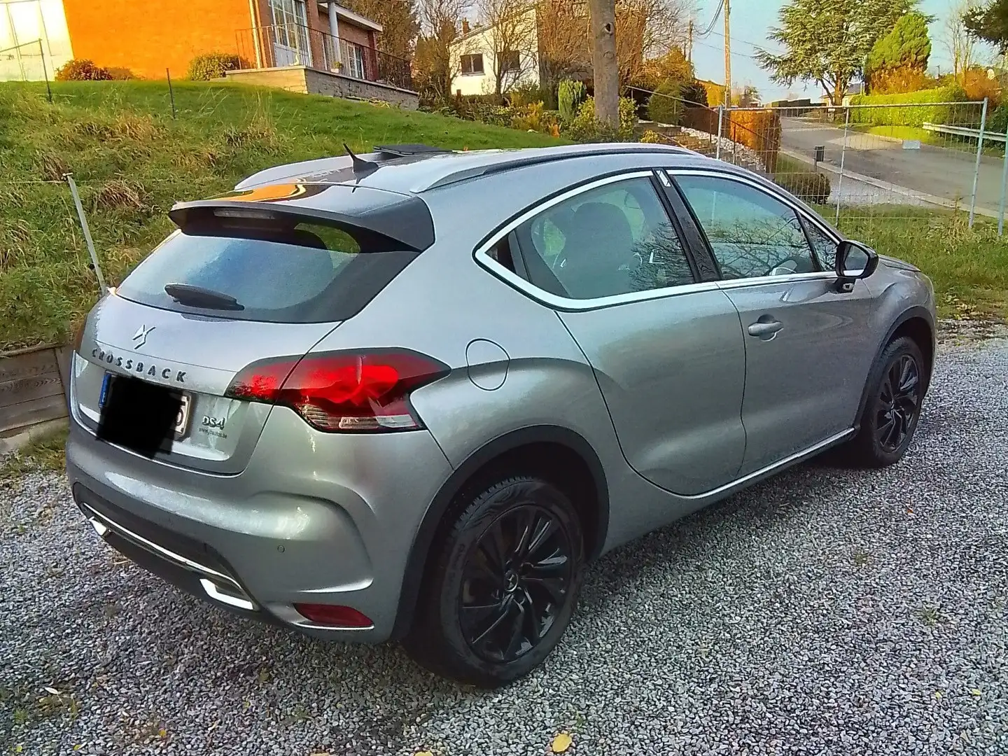 DS Automobiles DS 4 Crossback 1.6 BlueHDi So Chic S&S Silber - 2