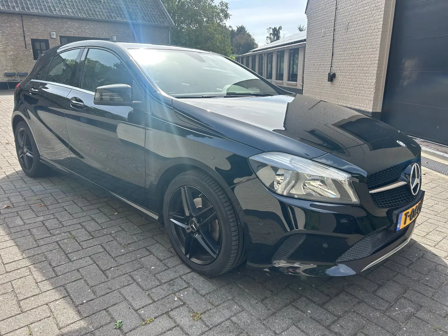 Mercedes-Benz A 180 A 180 Zwart - 2