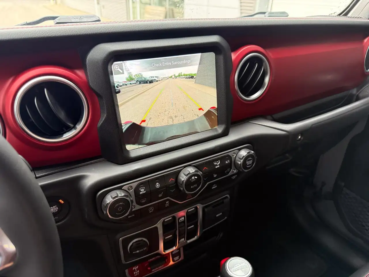 Jeep Gladiator photo Jeep Gladiator