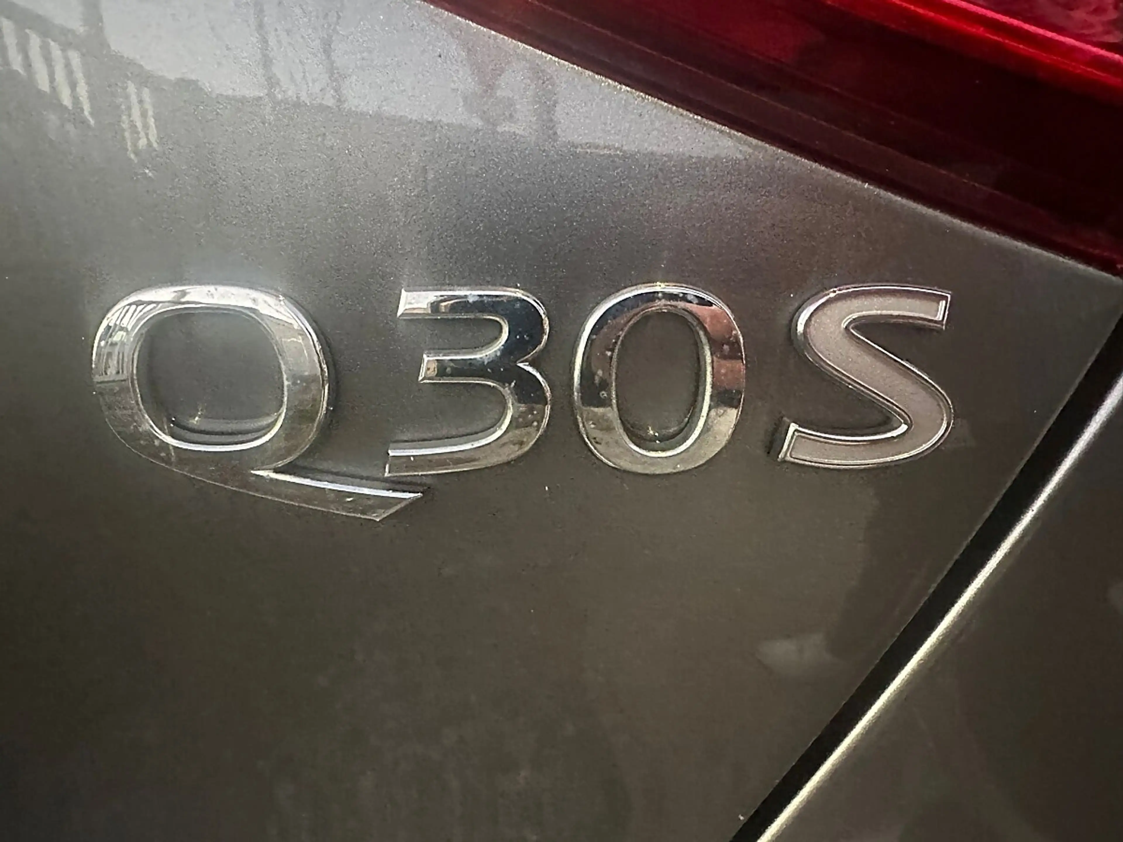 Infiniti Q30 2,2d DCT AWD Premium*Automatik* — photo 12