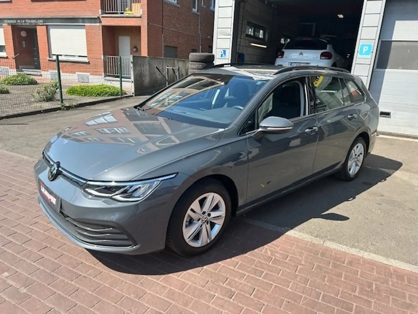 Volkswagen Golf Variant SW 1.0 eTSI Life Bus.Prem. DSG - Superbe! Garantie Gris - 1