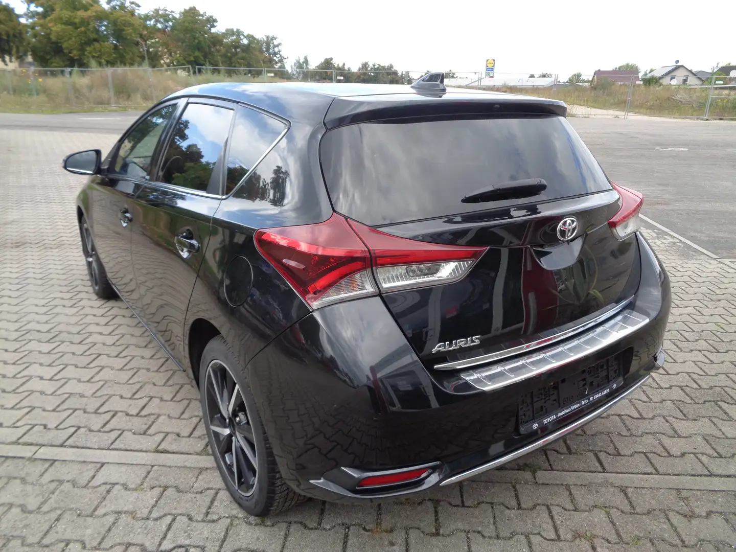 Toyota Auris 1.2 Turbo 6-Gang Edition-S+ Schwarz - 2