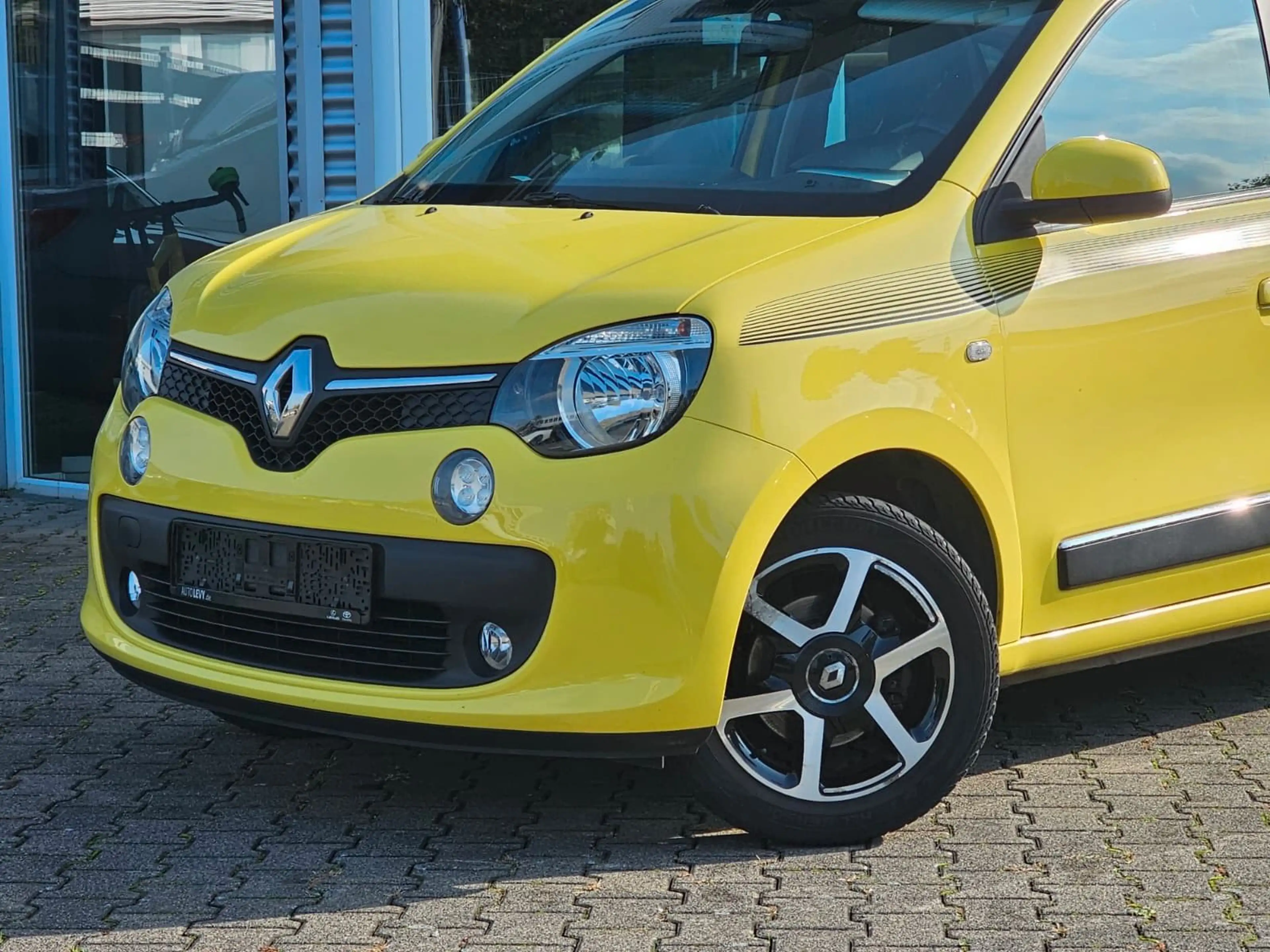 Renault Twingo Luxe Cabrio Kamera PDC Temp SHZ — photo 2