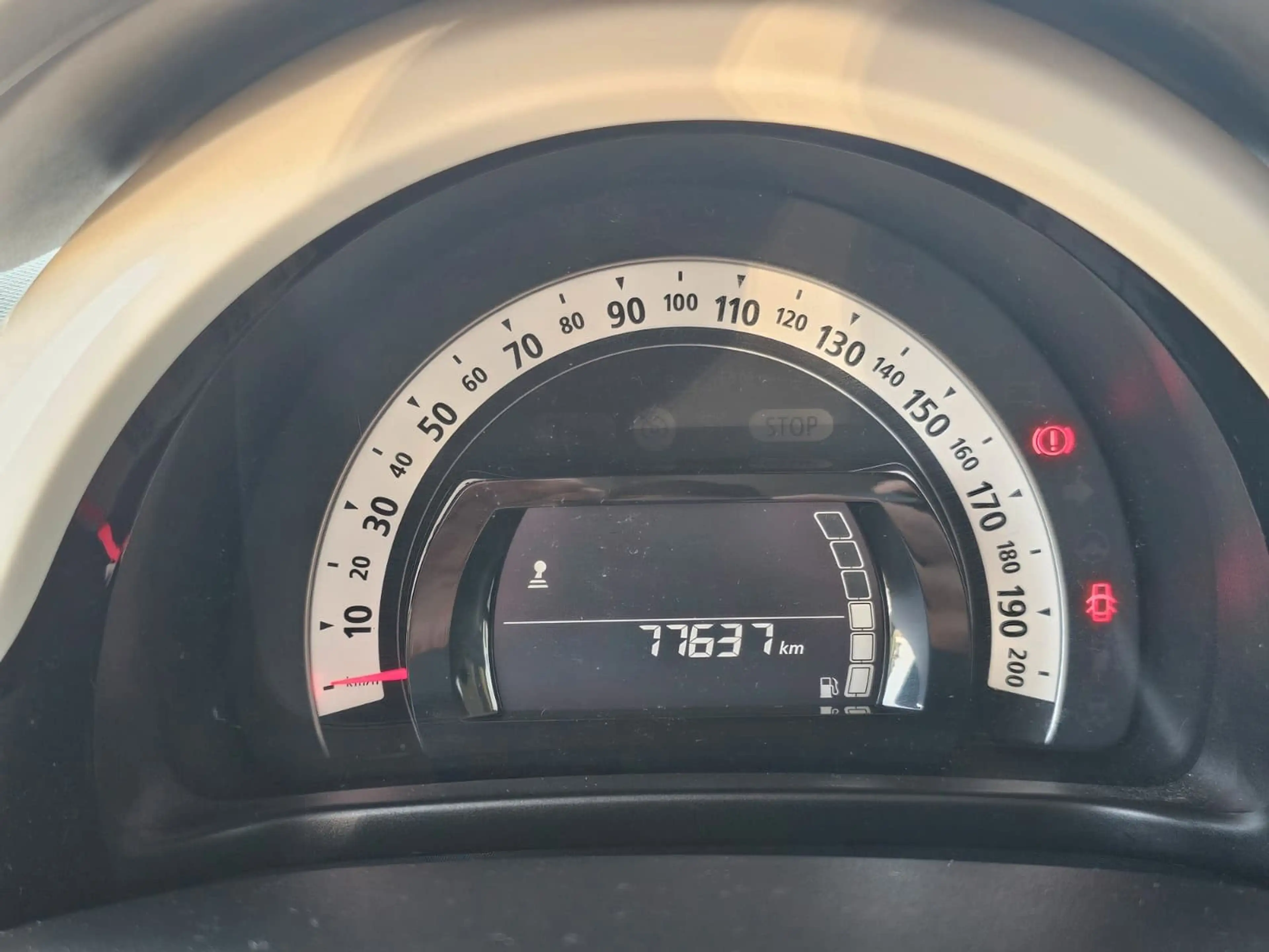 Renault Twingo Luxe Cabrio Kamera PDC Temp SHZ — photo 15