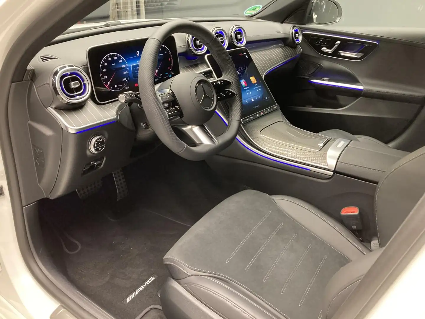 Mercedes-Benz C 220 d T AMG AdvancedPlus Pano AHK Digitallight Weiß - 2