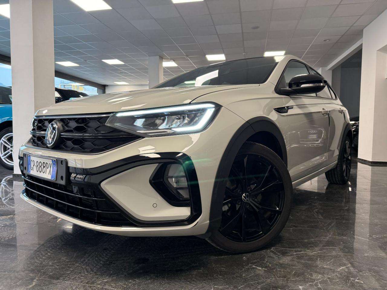 Volkswagen Taigo 1.5 TSI ACT 150 CV DSG R-Line / TETTO PANORAMICO