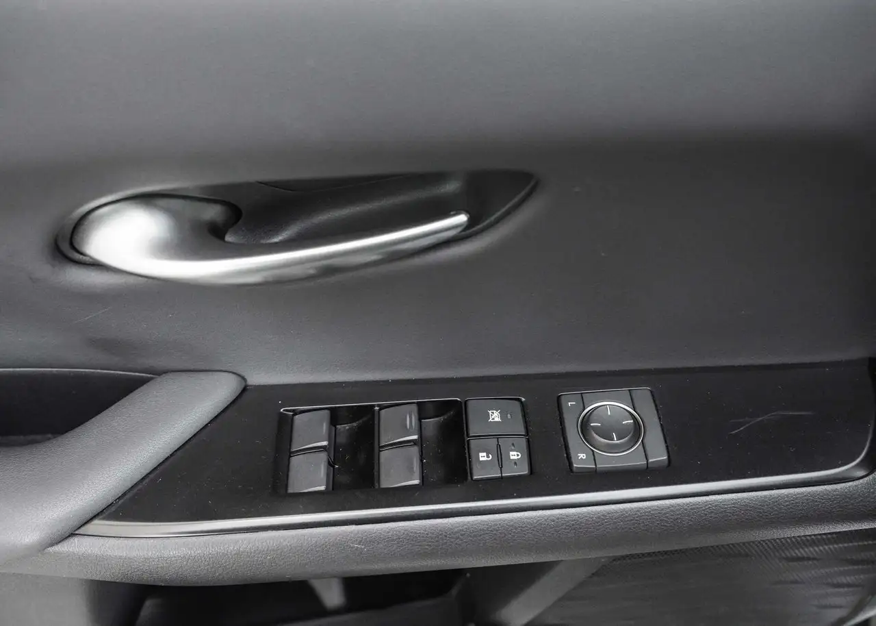 Lexus UX снимка Lexus UX