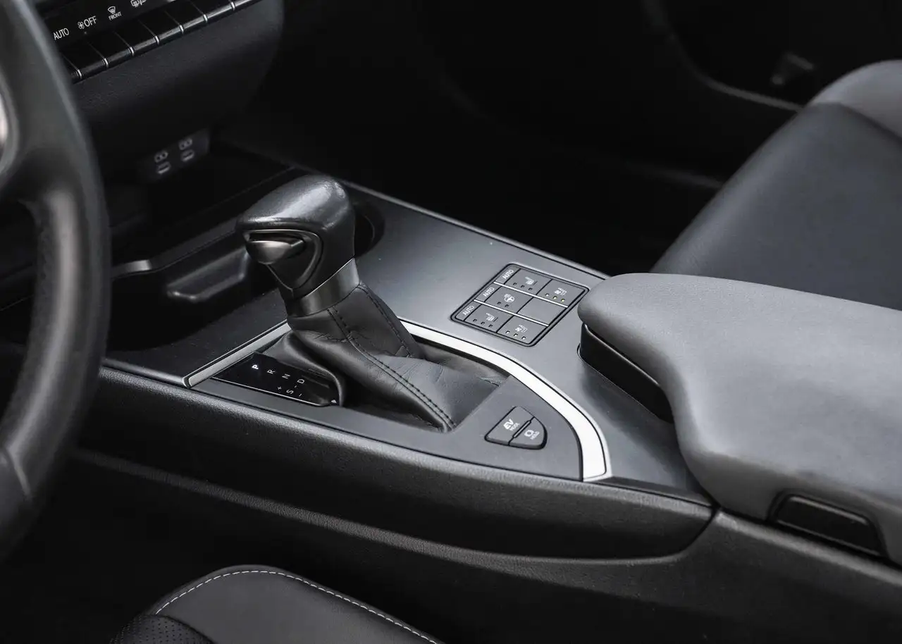 Lexus UX снимка Lexus UX