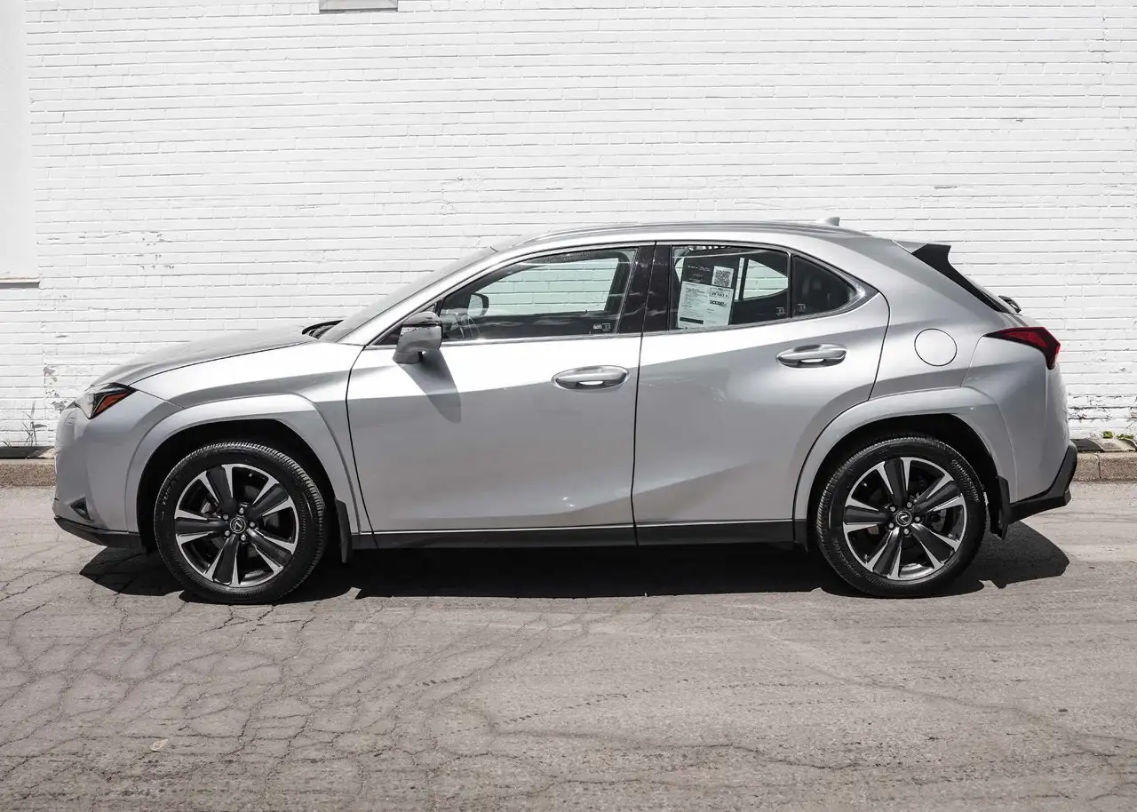 Lexus UX снимка Lexus UX