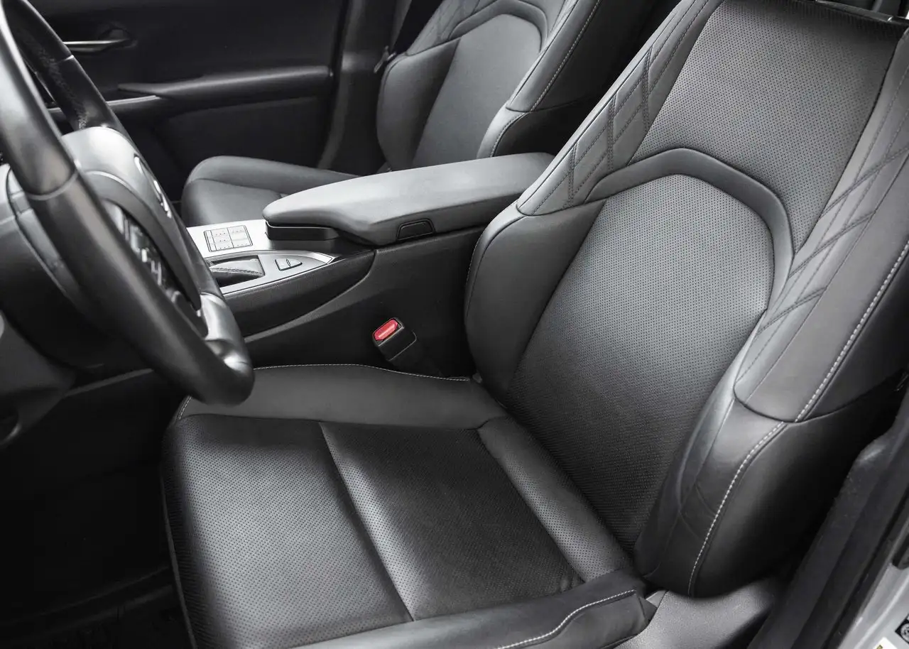 Lexus UX снимка Lexus UX