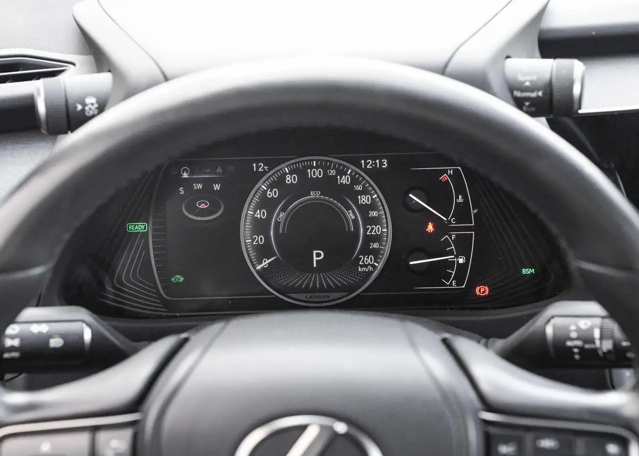 Lexus UX снимка Lexus UX