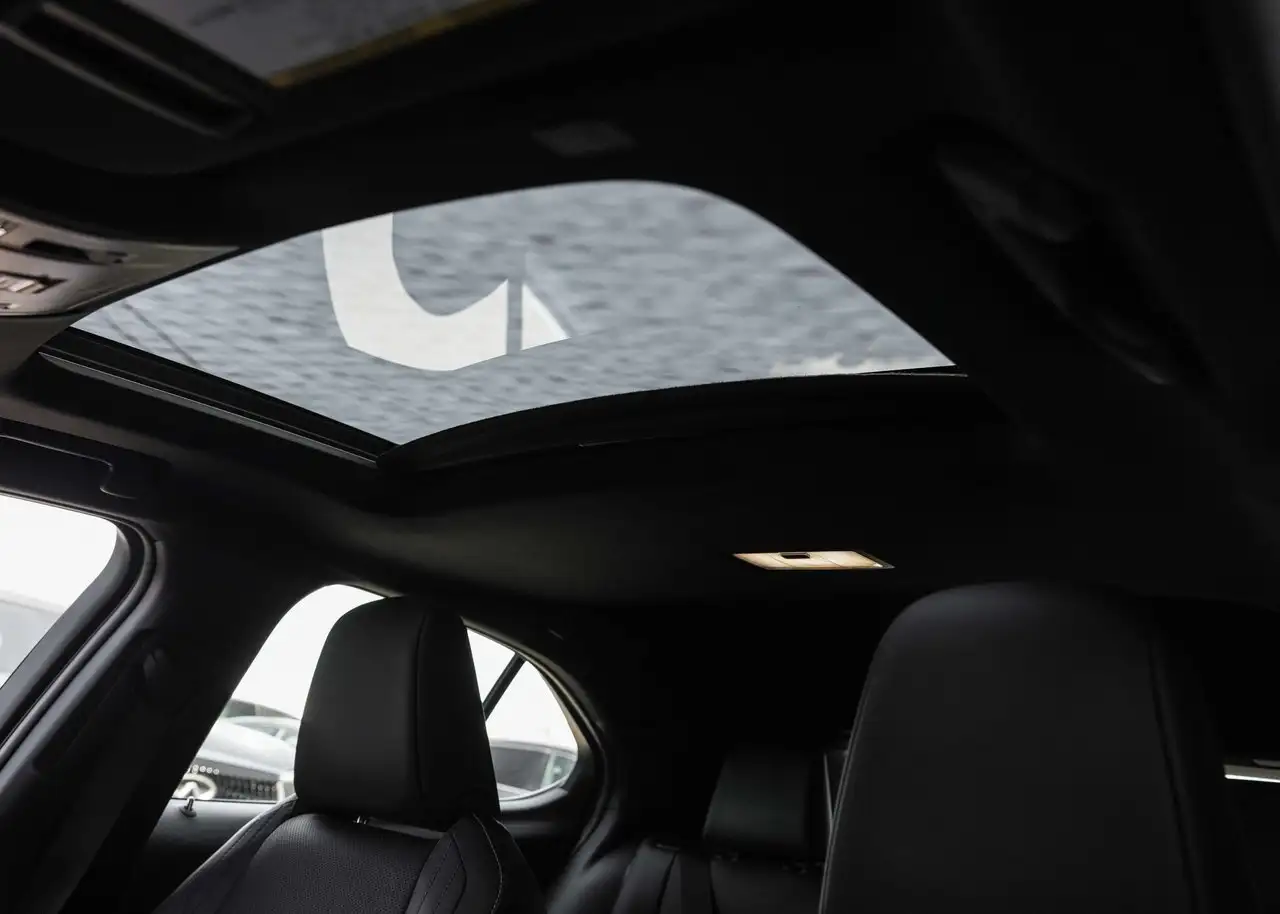 Lexus UX снимка Lexus UX