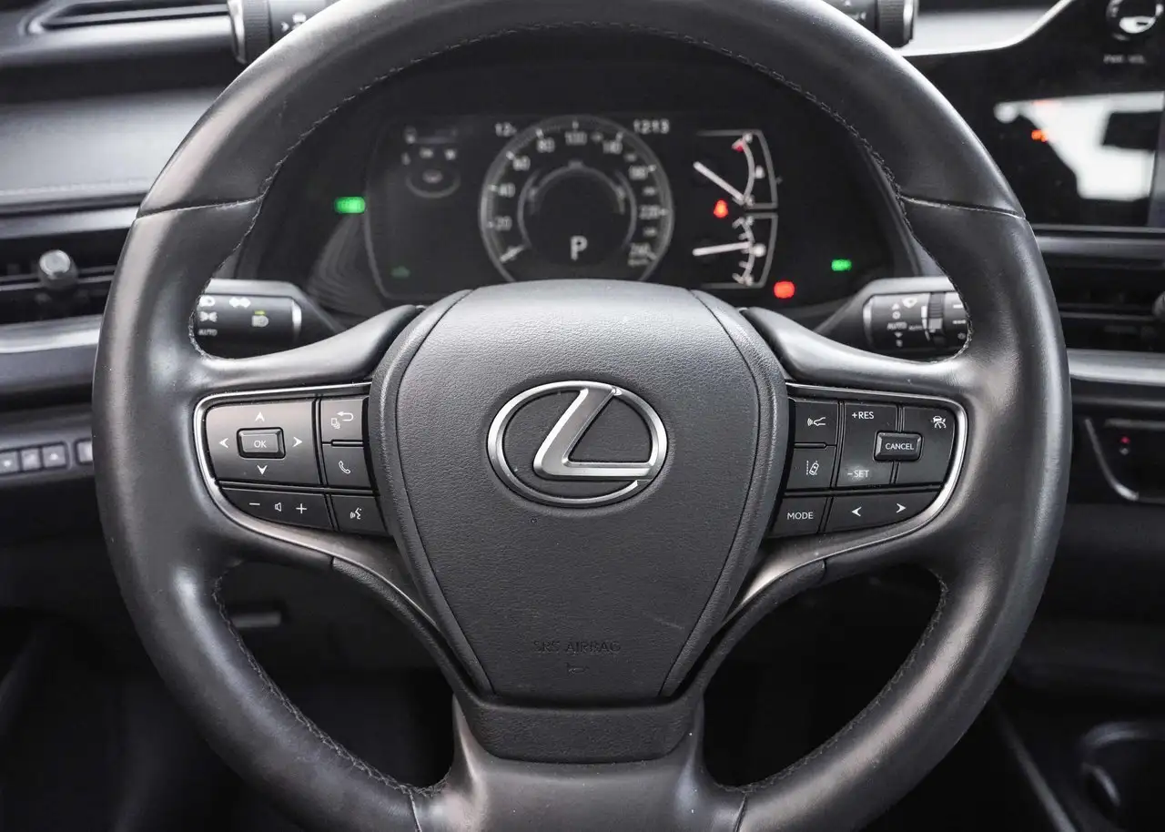 Lexus UX снимка Lexus UX