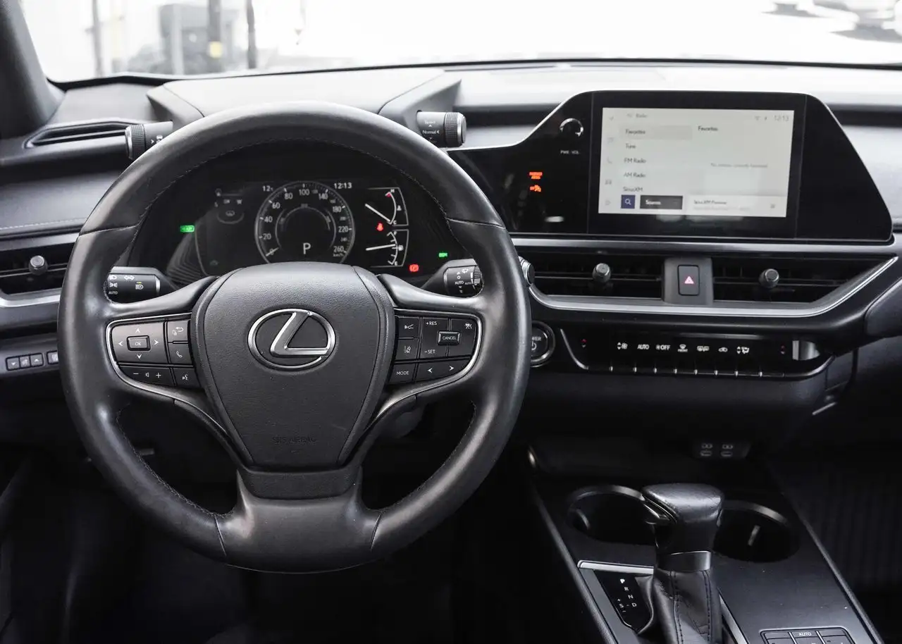 Lexus UX снимка Lexus UX