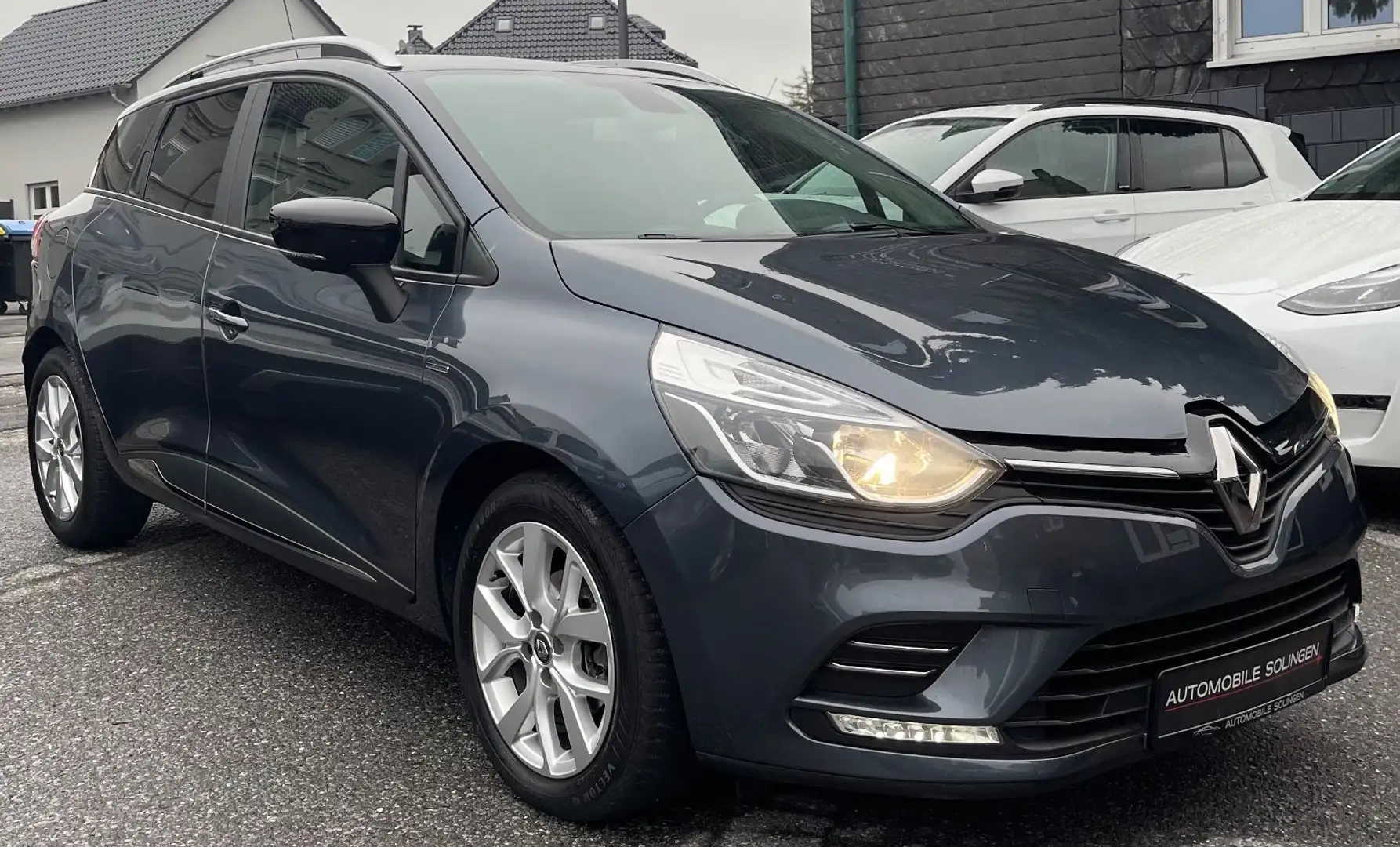 Renault Clio IV Grandtour Limited SHZ+NAV+DAB+ALLW+LS+RS Blau - 2