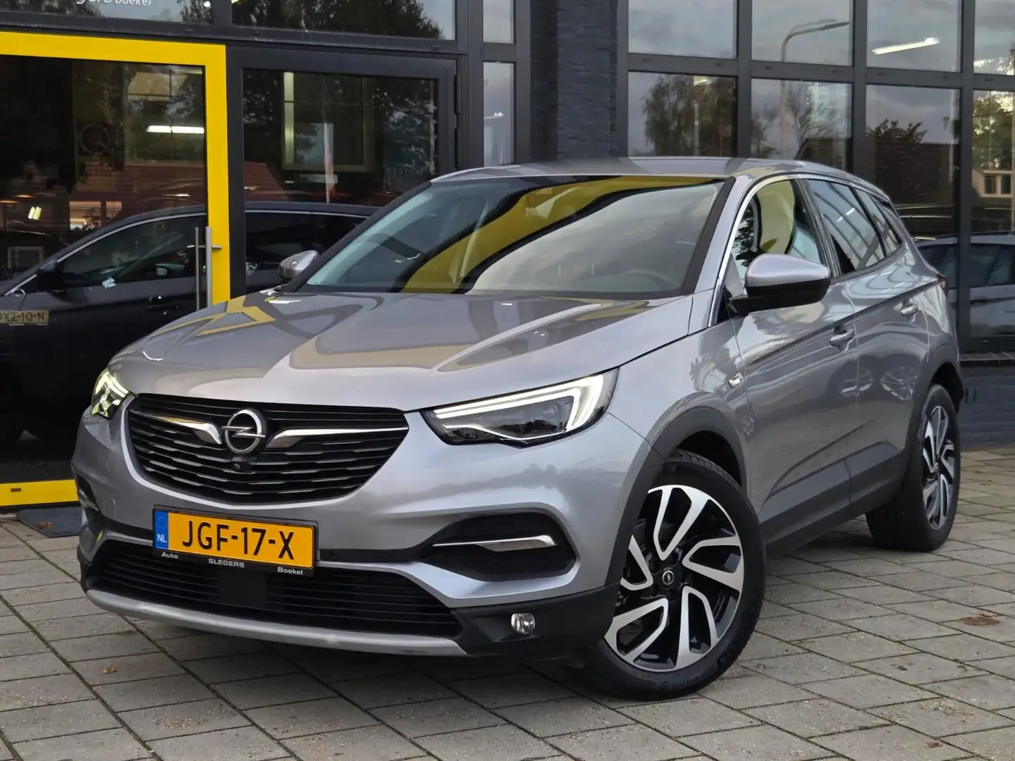 Opel Grandland X 1.2 Turbo Ultimate Automaat | Cam V + A | Parksens Gris - 2