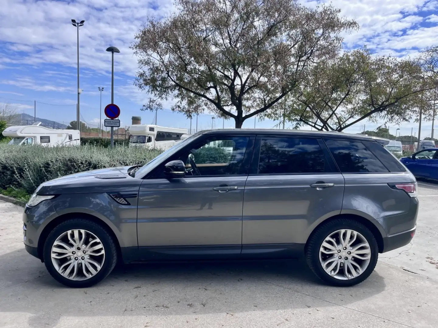 Land Rover Range Rover Sport 3.0TDV6 HSE Aut. Gris - 2