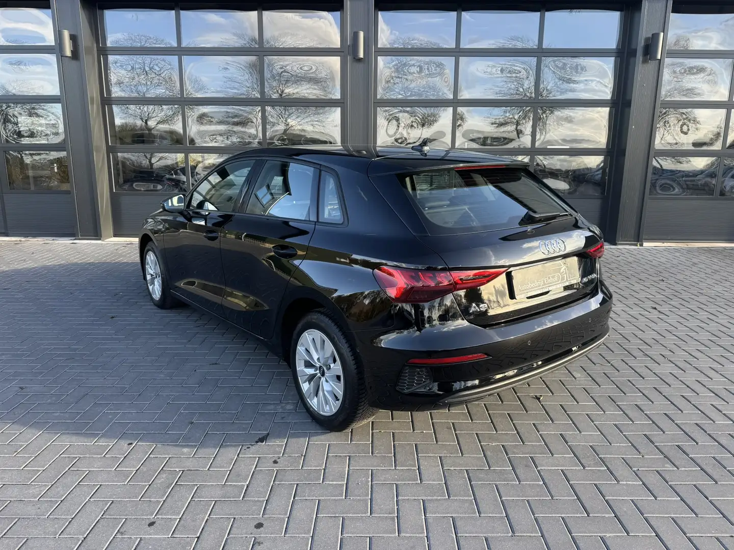 Audi A3 40 TFSI Carplay / Stoelverwaring Noir - 2