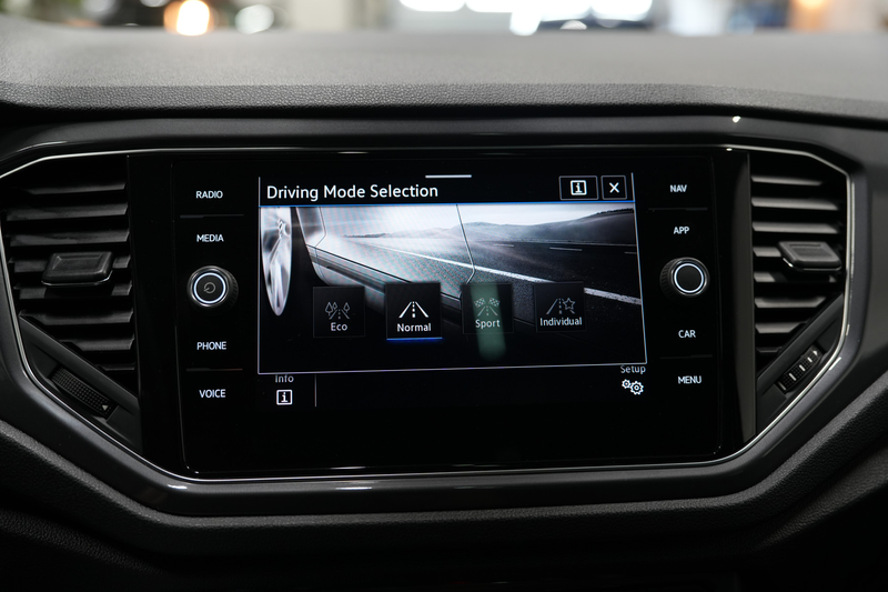 Volkswagen T-Roc 1.5 TSI 3x R-Line DSG * Pano - Virtual - Keyless - — photo 30