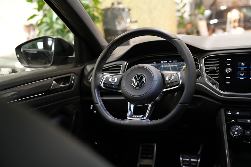Volkswagen T-Roc 1.5 TSI 3x R-Line DSG * Pano - Virtual - Keyless - — photo 23