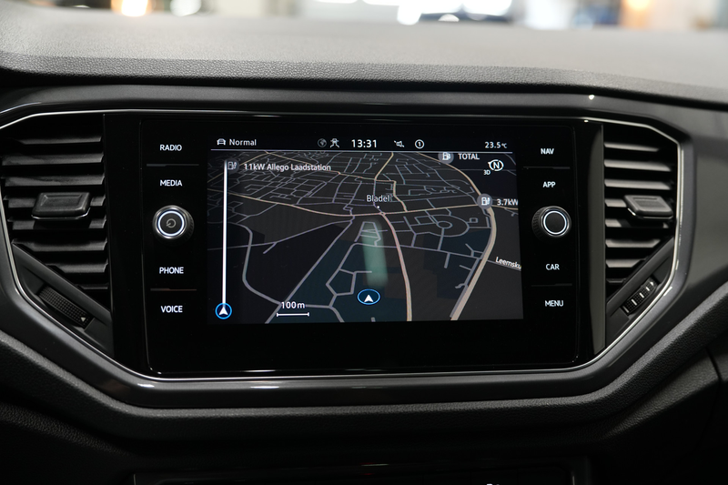 Volkswagen T-Roc 1.5 TSI 3x R-Line DSG * Pano - Virtual - Keyless - — photo 26