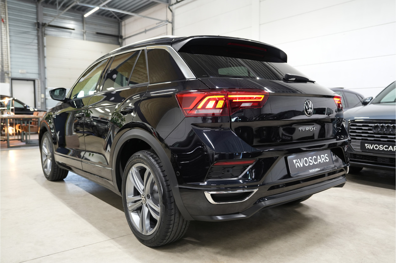 Volkswagen T-Roc 1.5 TSI 3x R-Line DSG * Pano - Virtual - Keyless - — photo 5