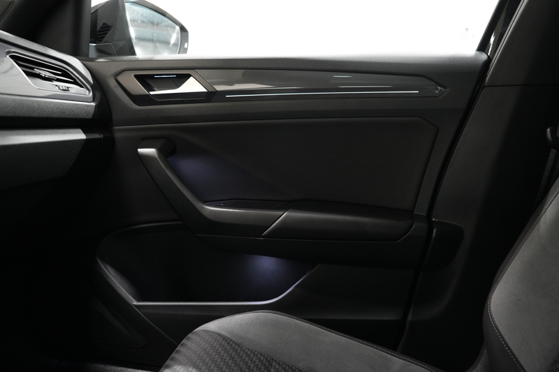 Volkswagen T-Roc 1.5 TSI 3x R-Line DSG * Pano - Virtual - Keyless - — photo 35