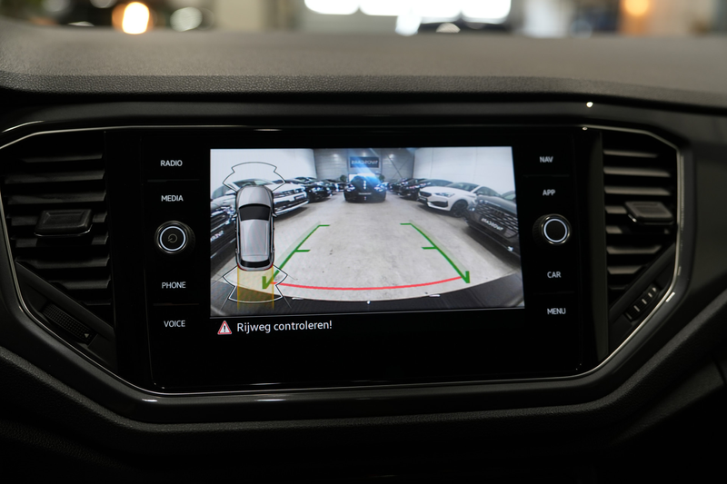 Volkswagen T-Roc 1.5 TSI 3x R-Line DSG * Pano - Virtual - Keyless - — photo 27