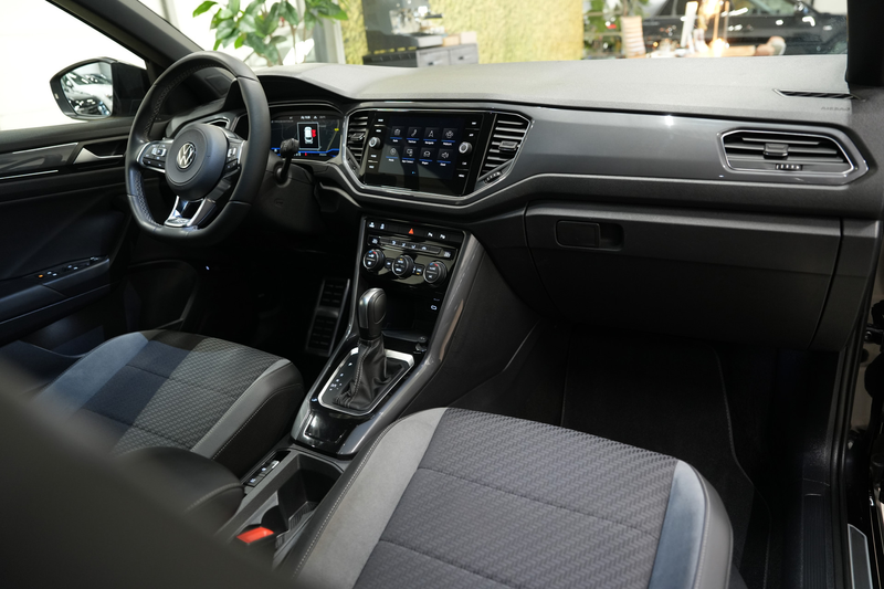Volkswagen T-Roc 1.5 TSI 3x R-Line DSG * Pano - Virtual - Keyless - — photo 17