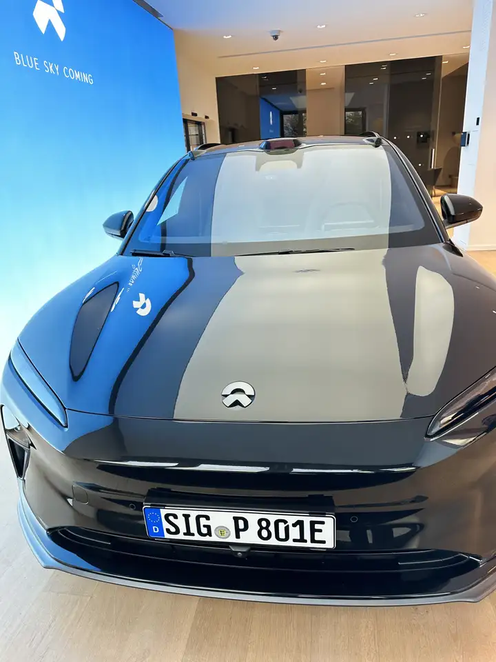 NIO ET5