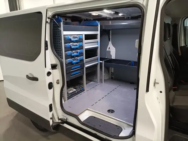 Renault Trafic view 15