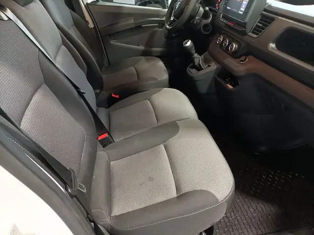 Renault Trafic view 14